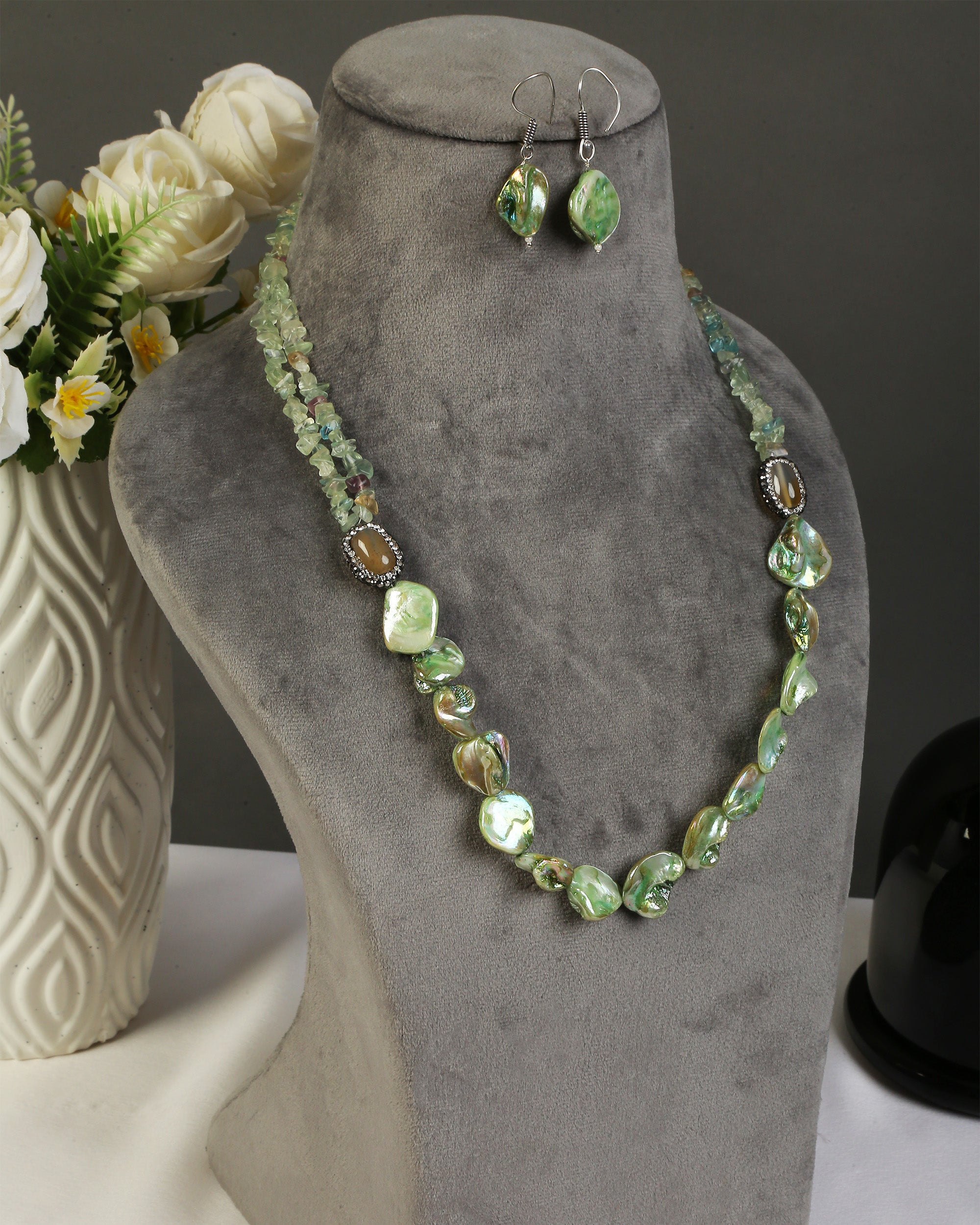 Green Mother of Pearl Necklace