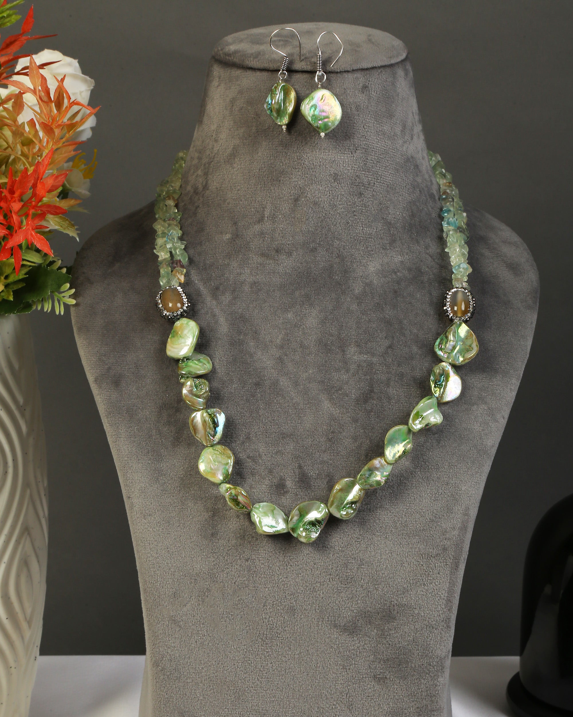Green Mother of Pearl Necklace