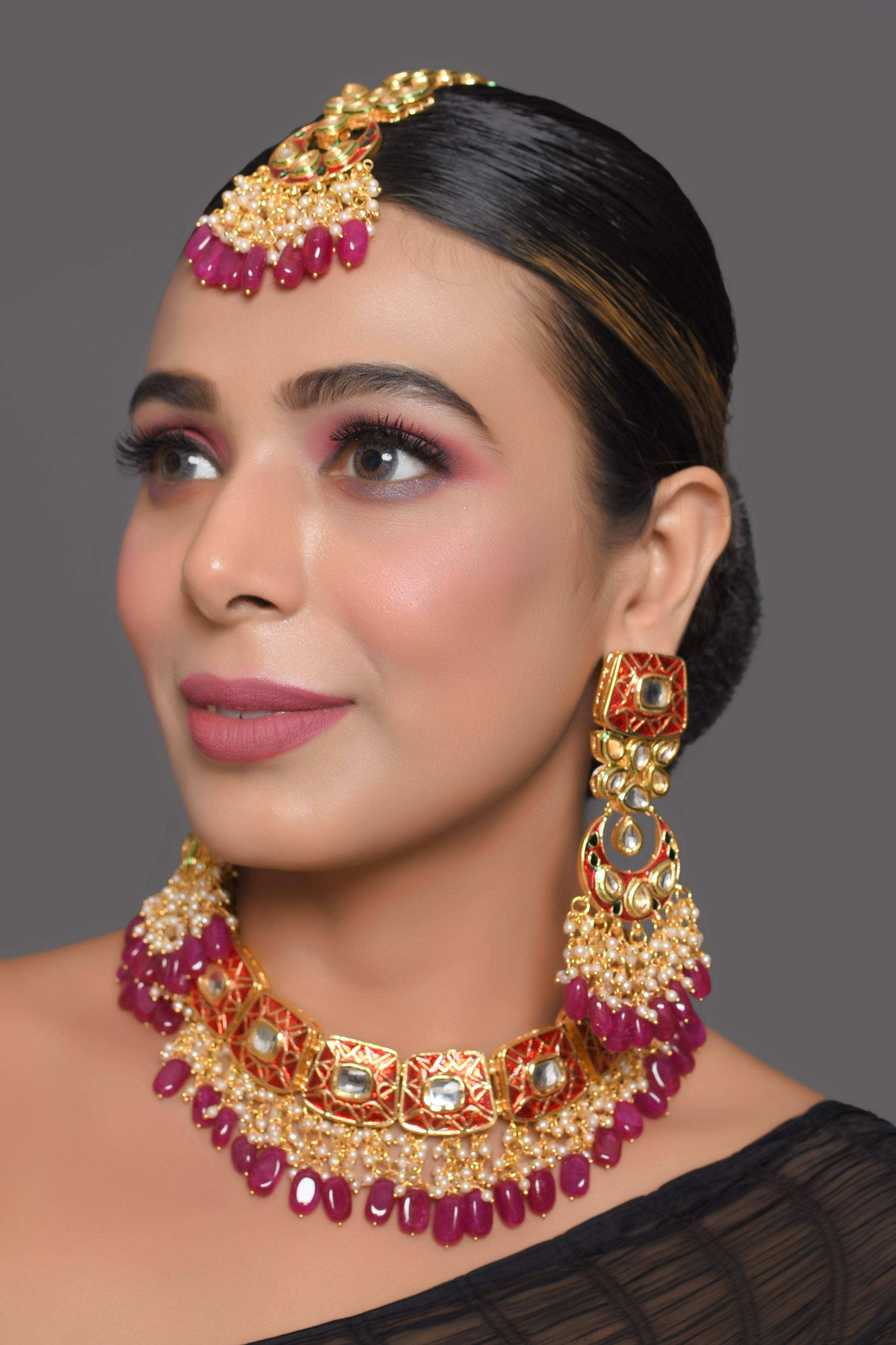 Kundan inspired mahroon enameled Necklace and earrings with Maang Tikka