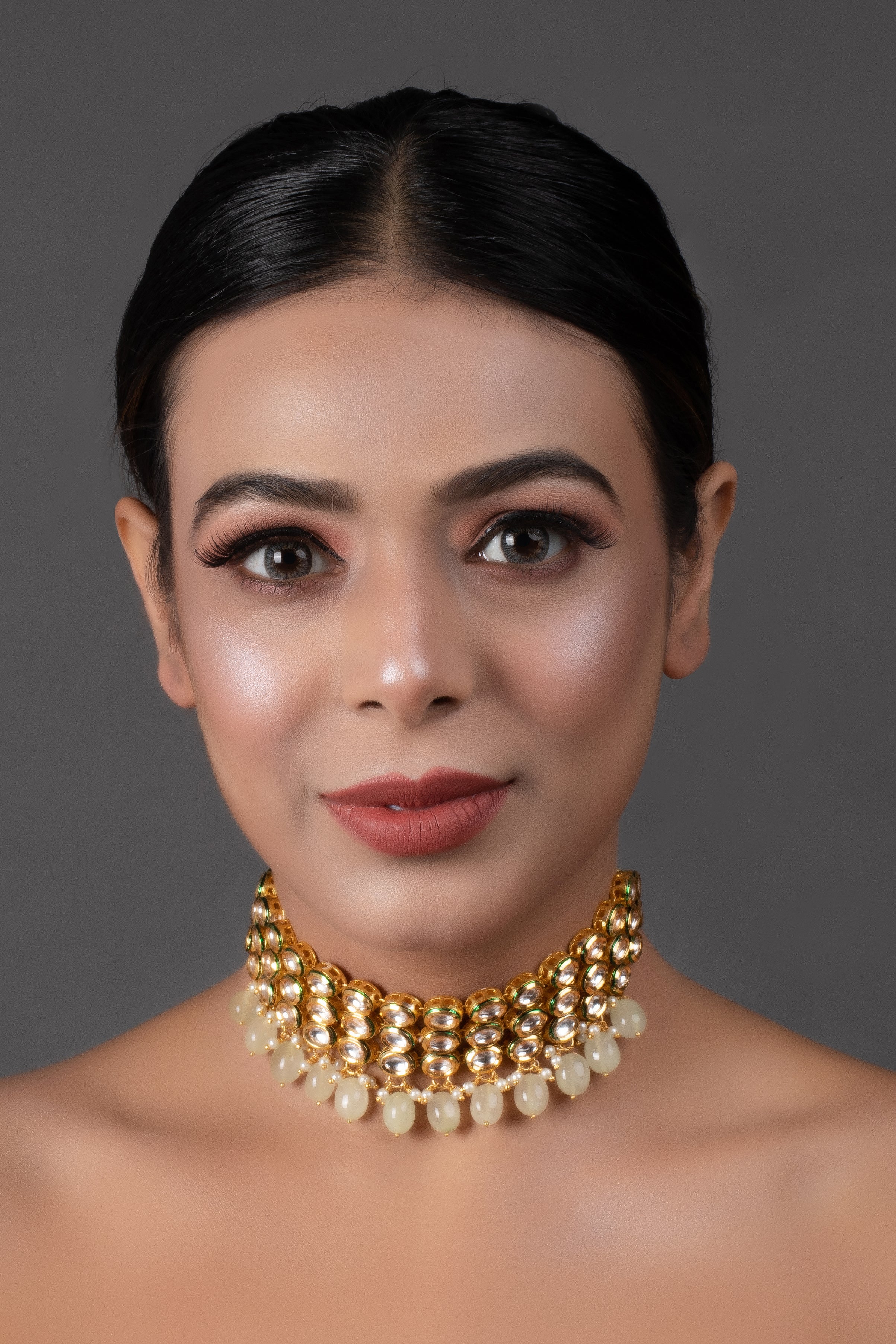 Ivory beaded Handcrafted Kundan Choker
