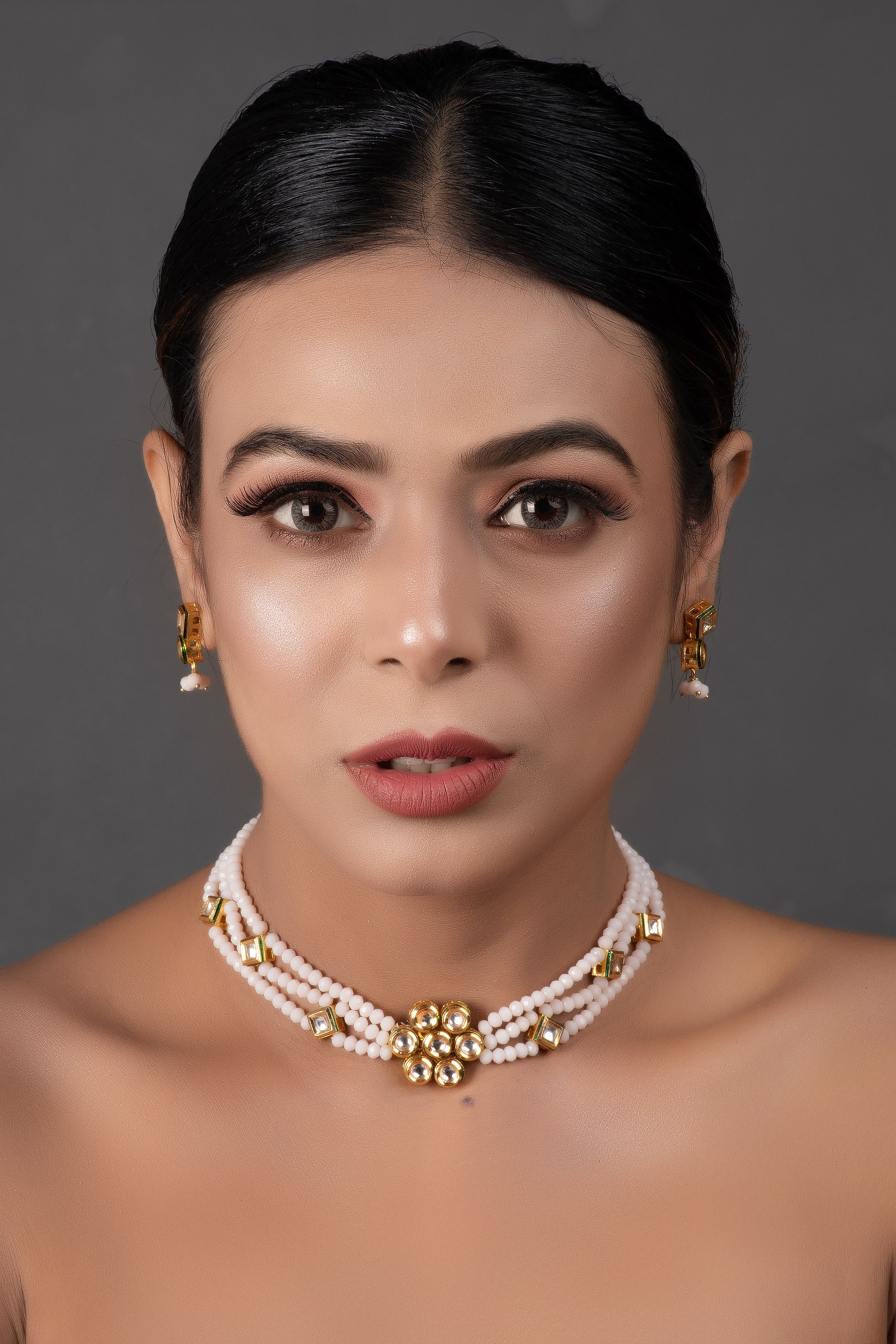 White Gold tone Kundan onyx Choker necklace with earrings