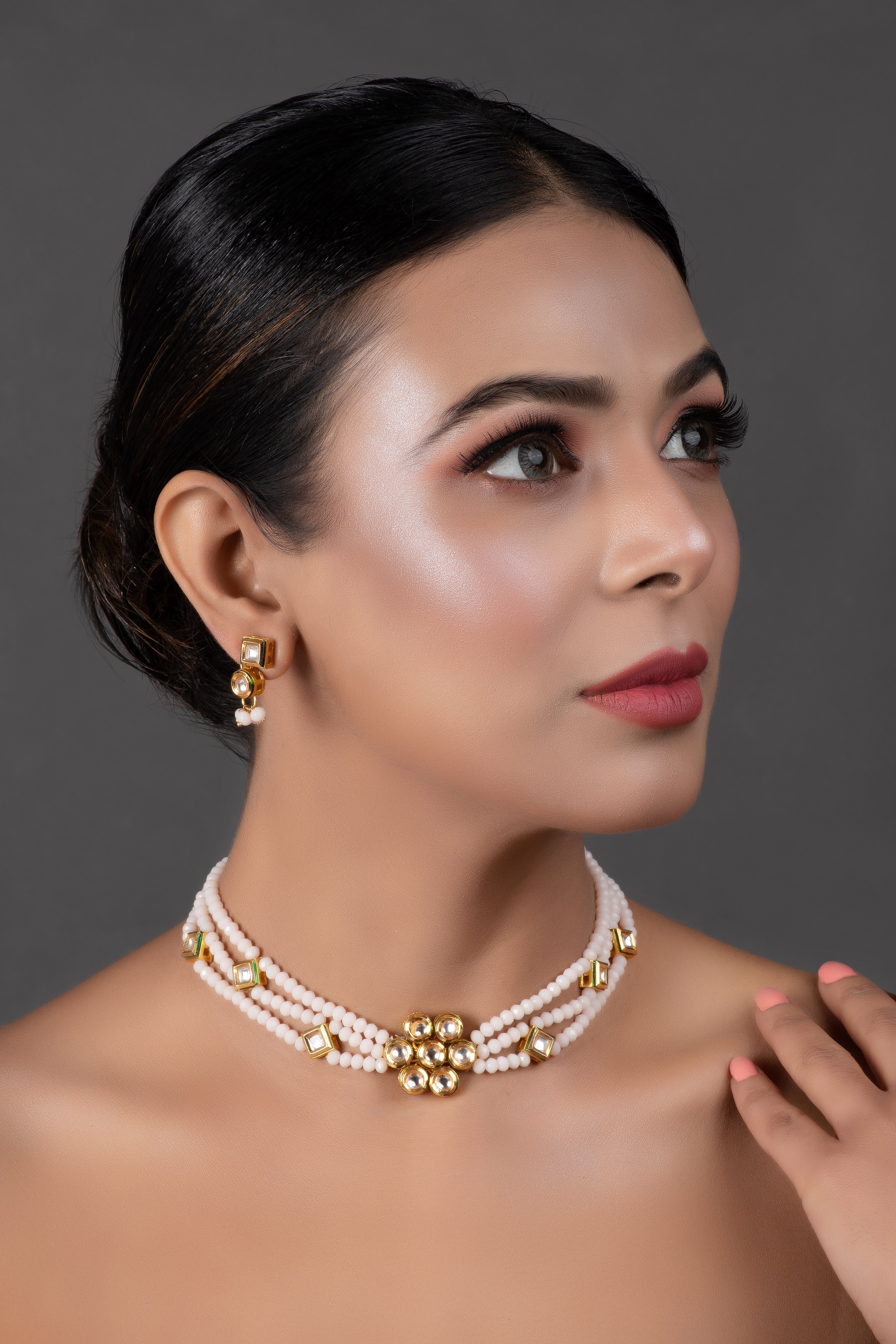 White Gold tone Kundan onyx Choker necklace with earrings