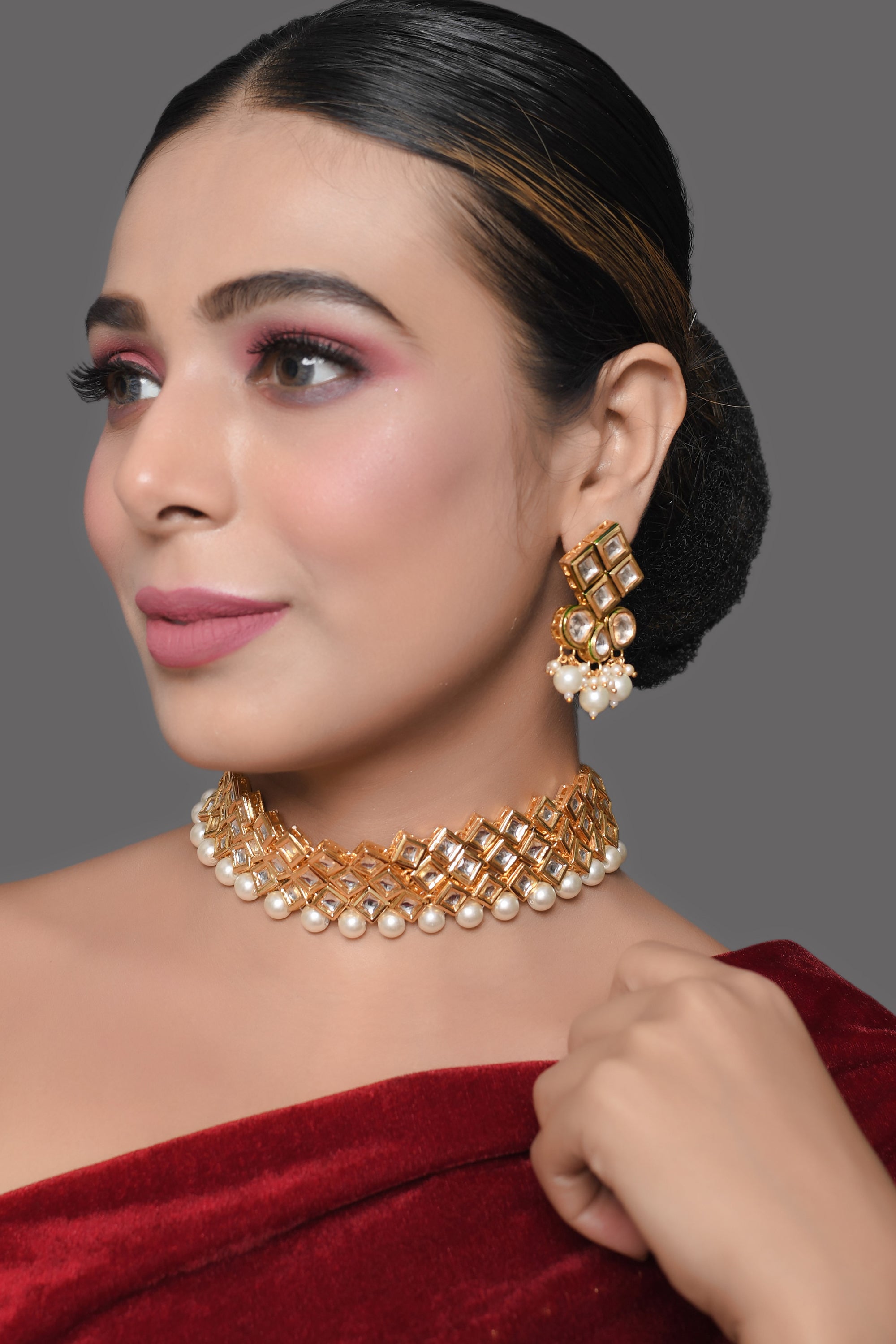 Pearl beaded kundan studded Choker necklace with matching earrings