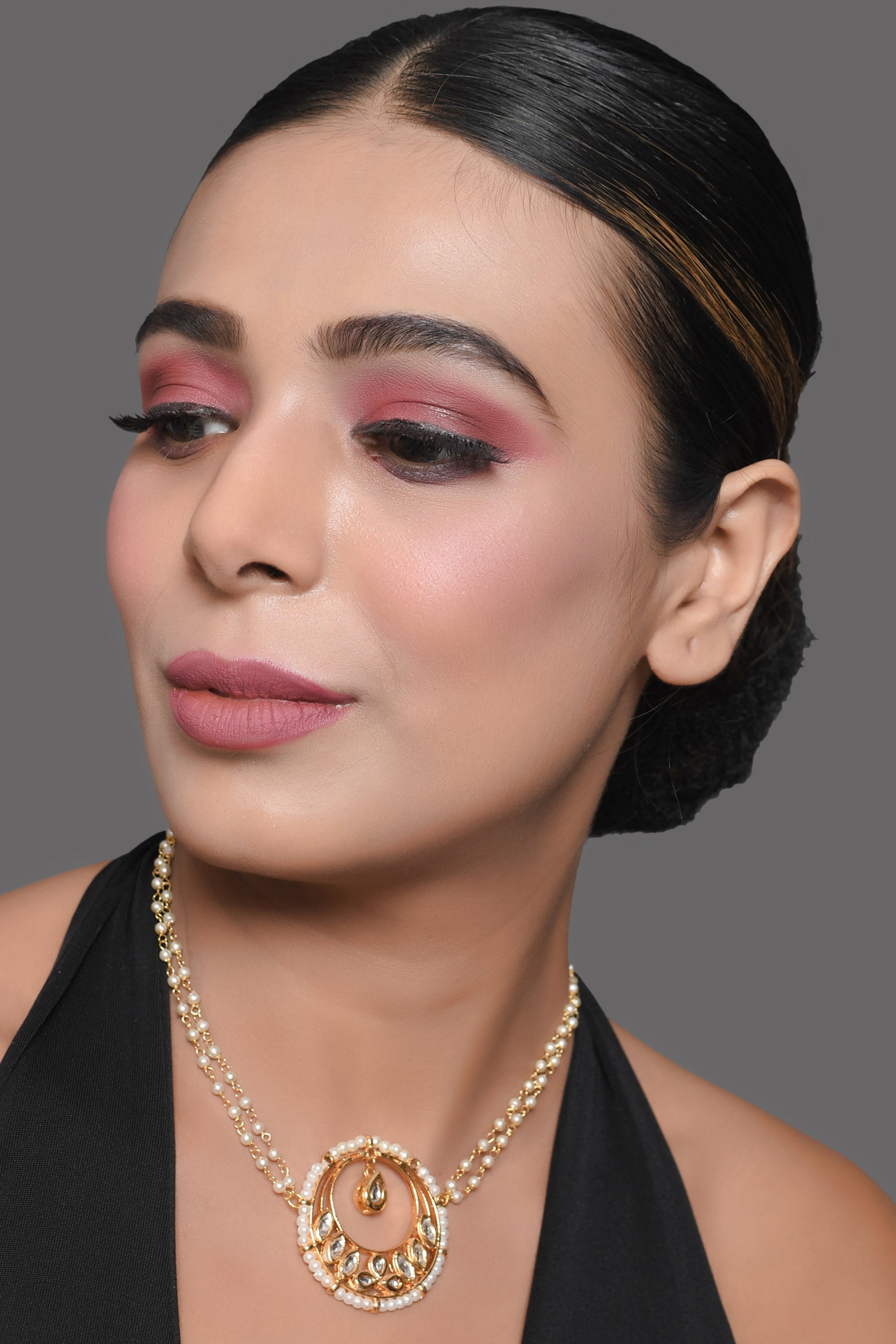 Gold toned Choker necklace