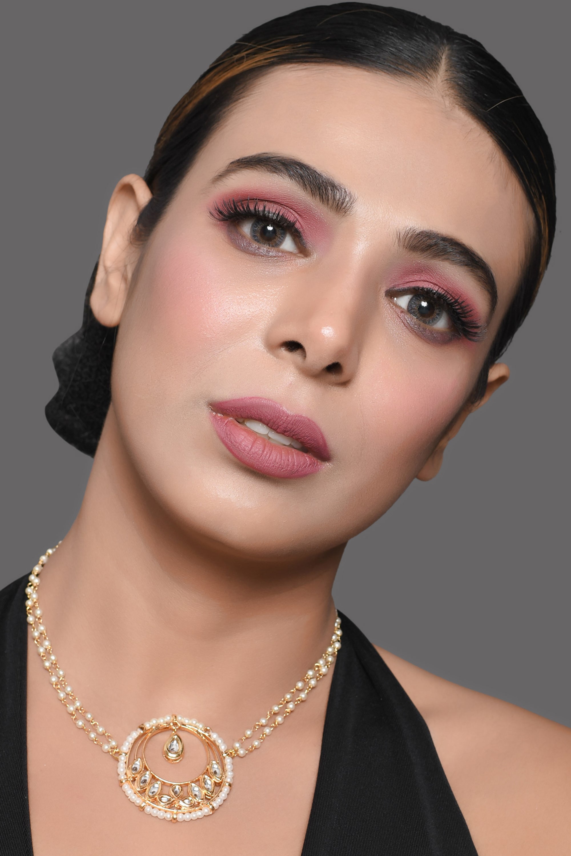 Gold toned Choker necklace