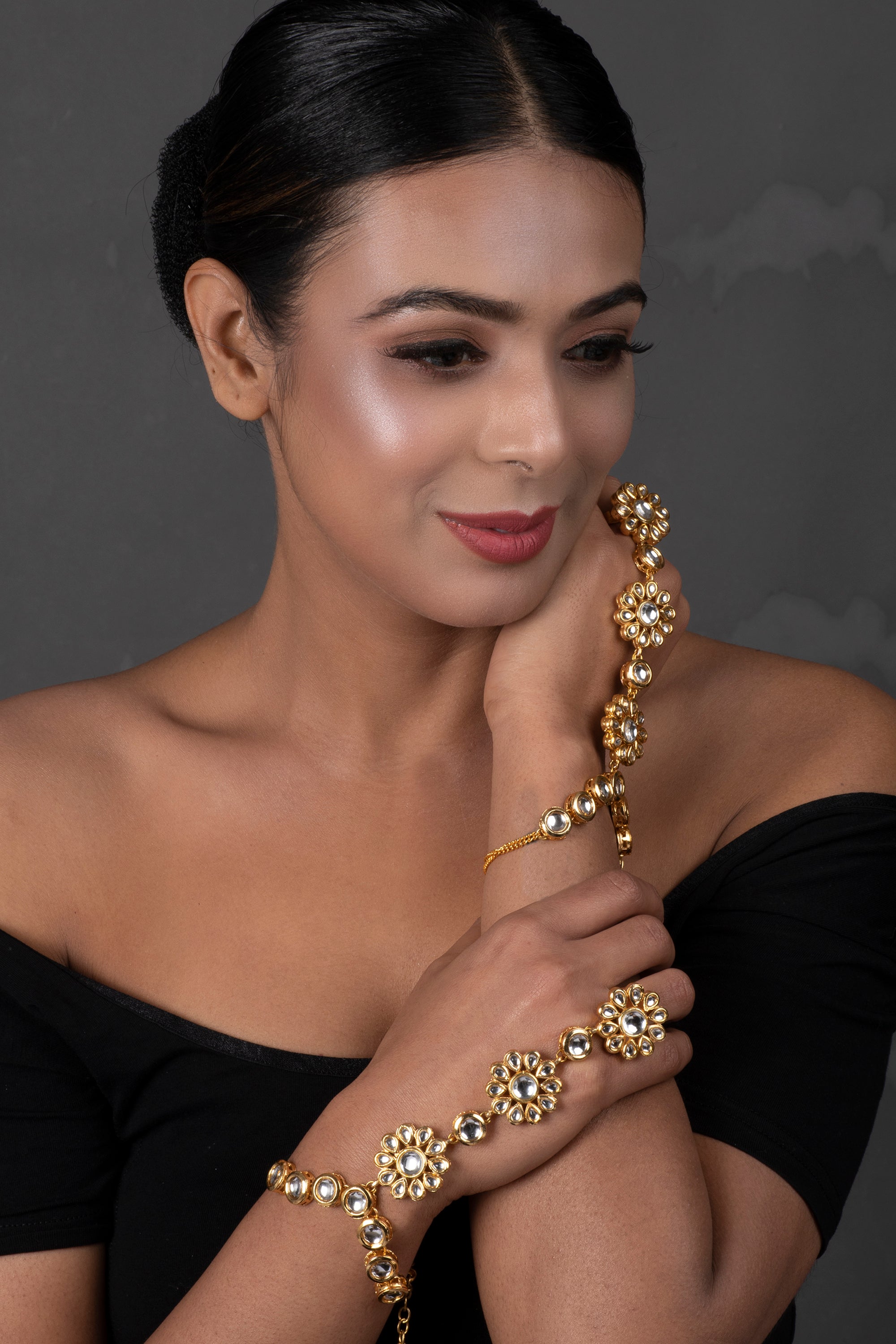 Handcrafted Floral Kundan Hathphool