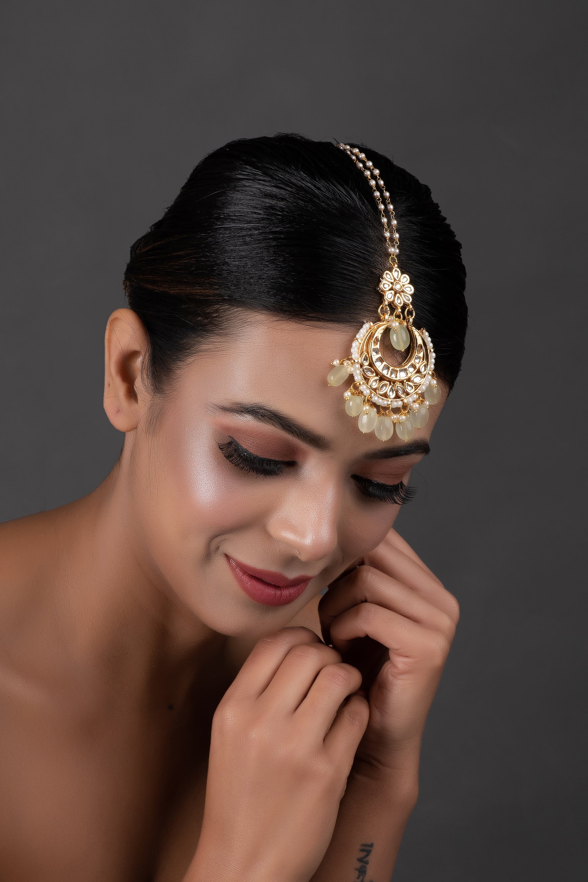 Cream Gold Toned  Kundan Inspired Maang Tikka