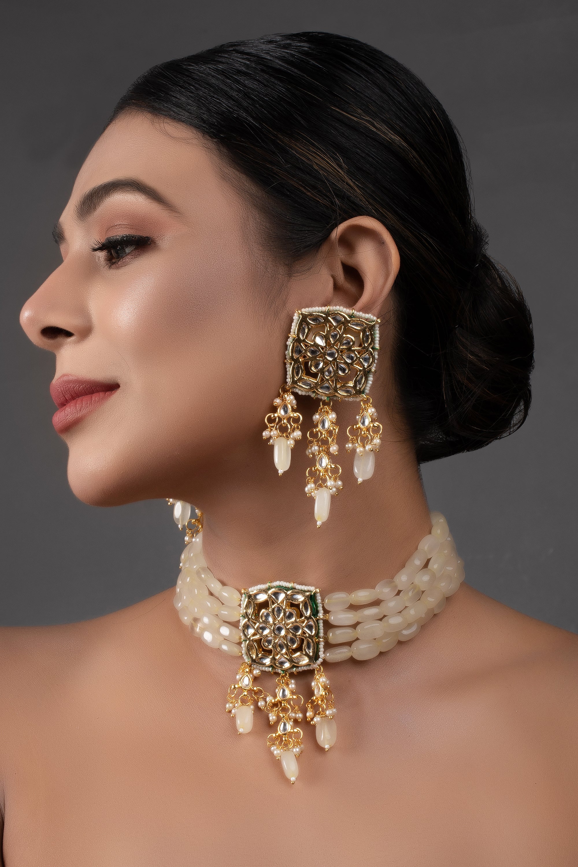 Cream Gold Tone Kundan Choker set