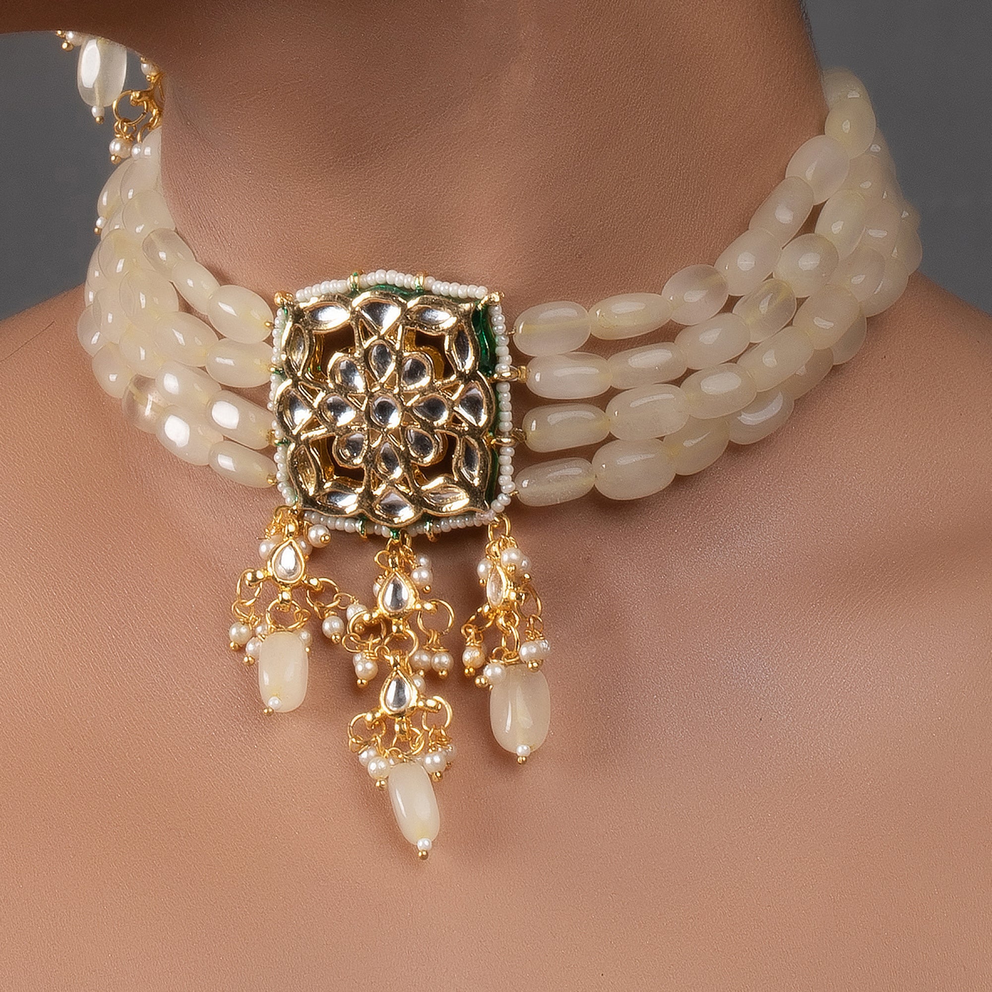 Cream Gold Tone Kundan Choker set