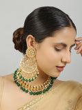 Gold toned Kundan Necklace with pair of Earrings