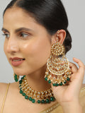 Gold toned Kundan Necklace with pair of Earrings