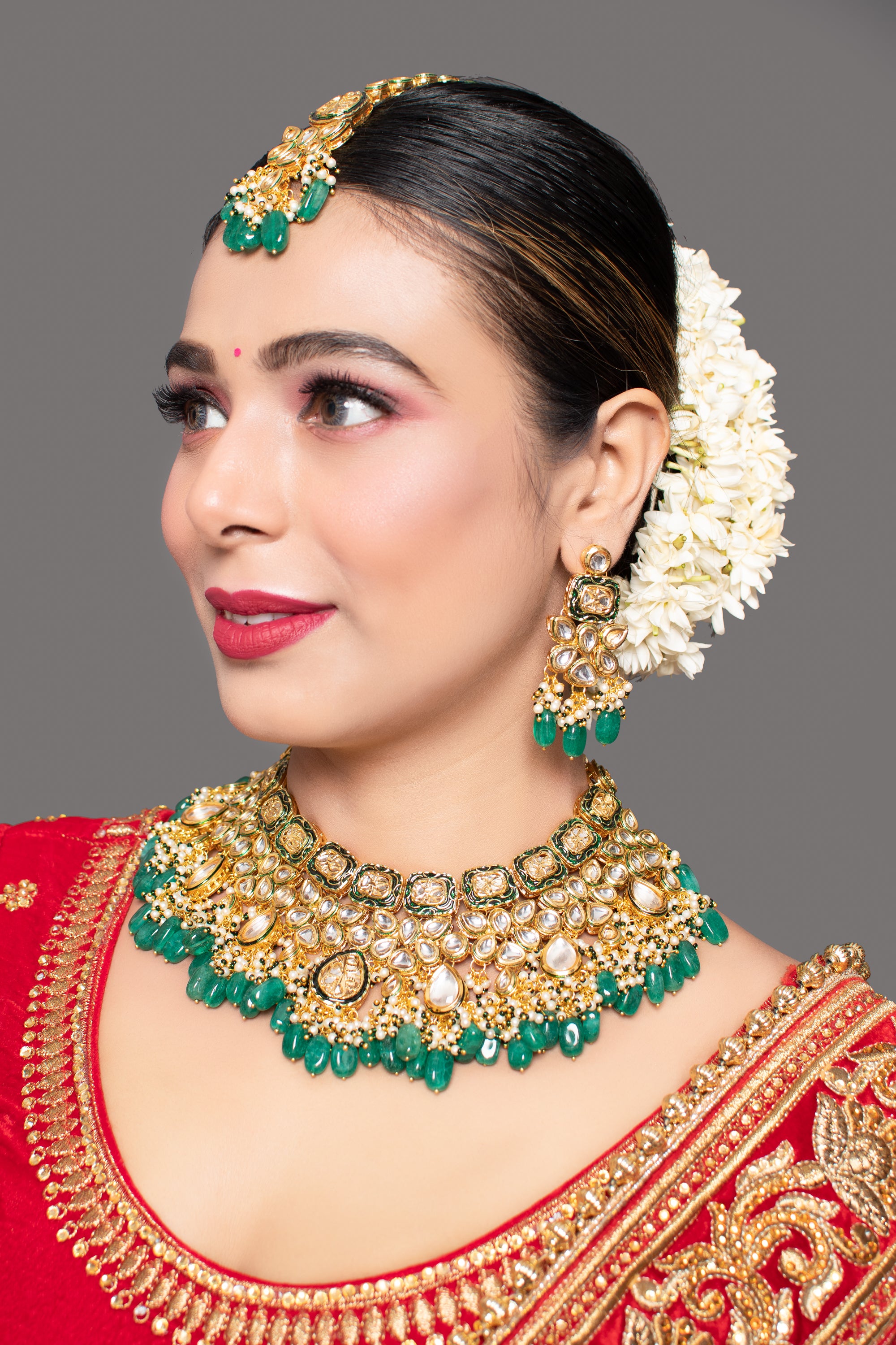 Green Gold Tone Kundan Enameled Necklace And Earrings With Maang Tikka