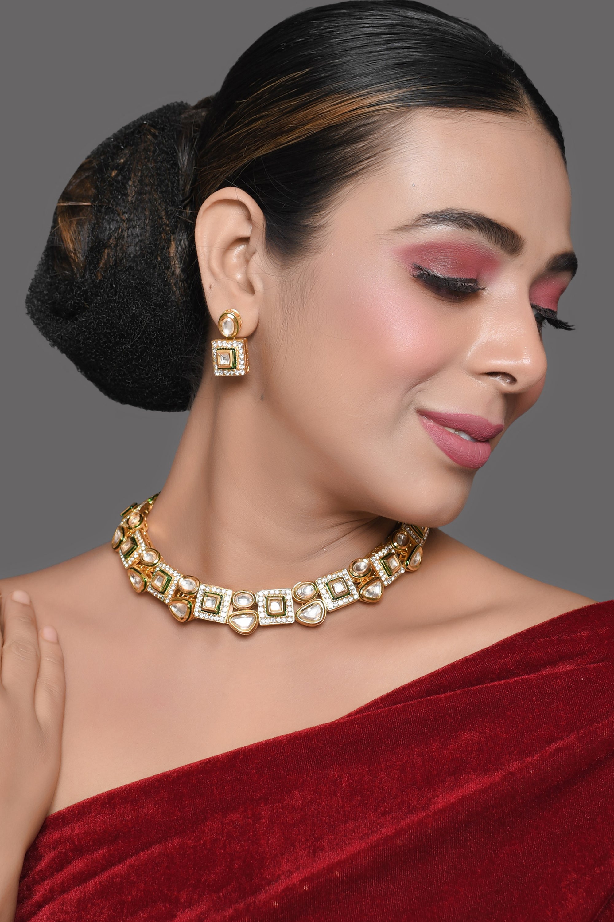 Handcrafted Kundan Necklace with earrings